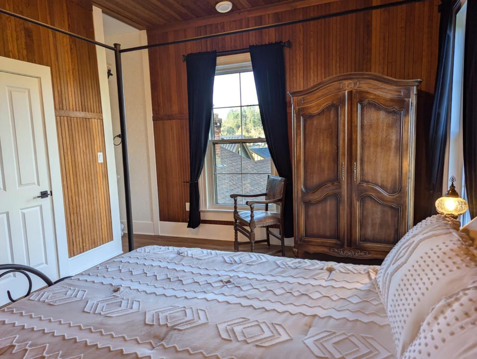 Woodside Farm Country Inn Sooke Buitenkant foto