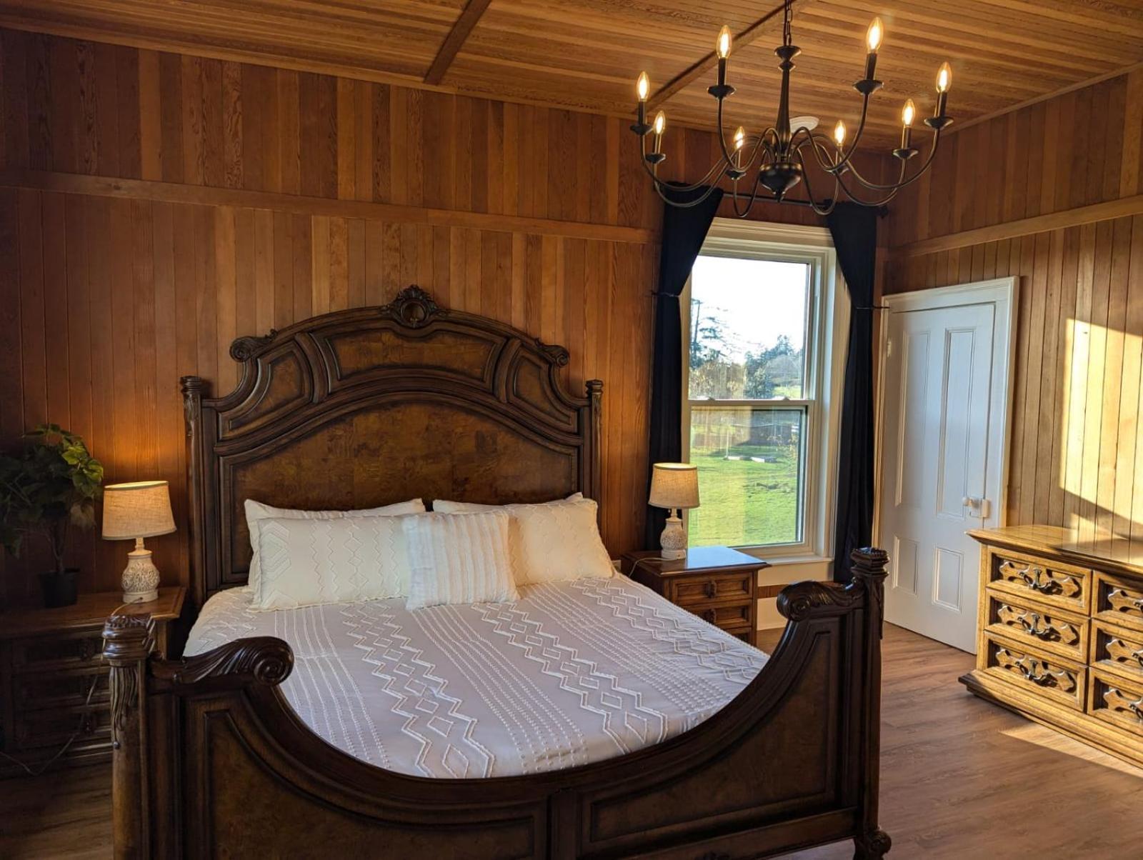 Woodside Farm Country Inn Sooke Buitenkant foto