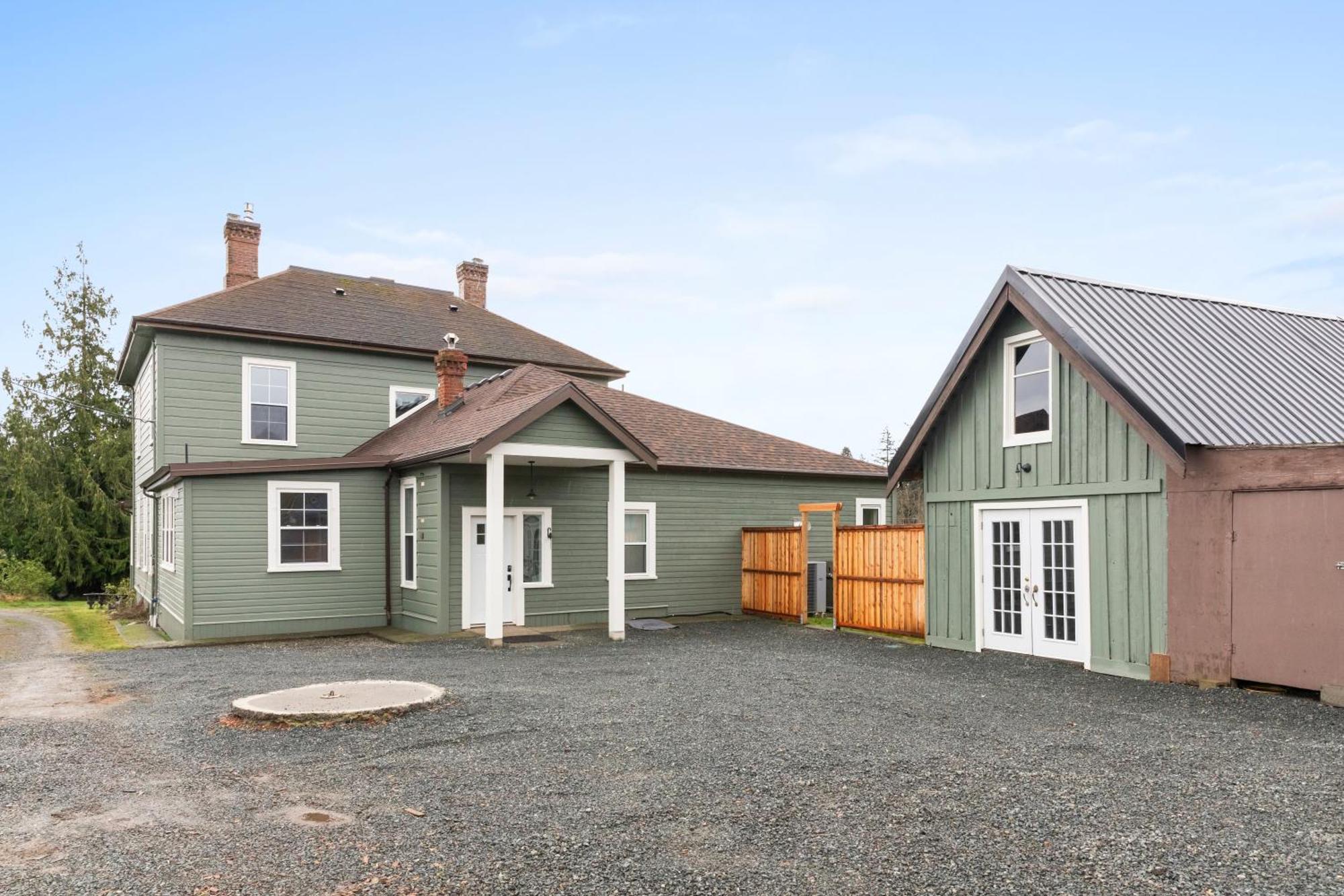 Woodside Farm Country Inn Sooke Buitenkant foto