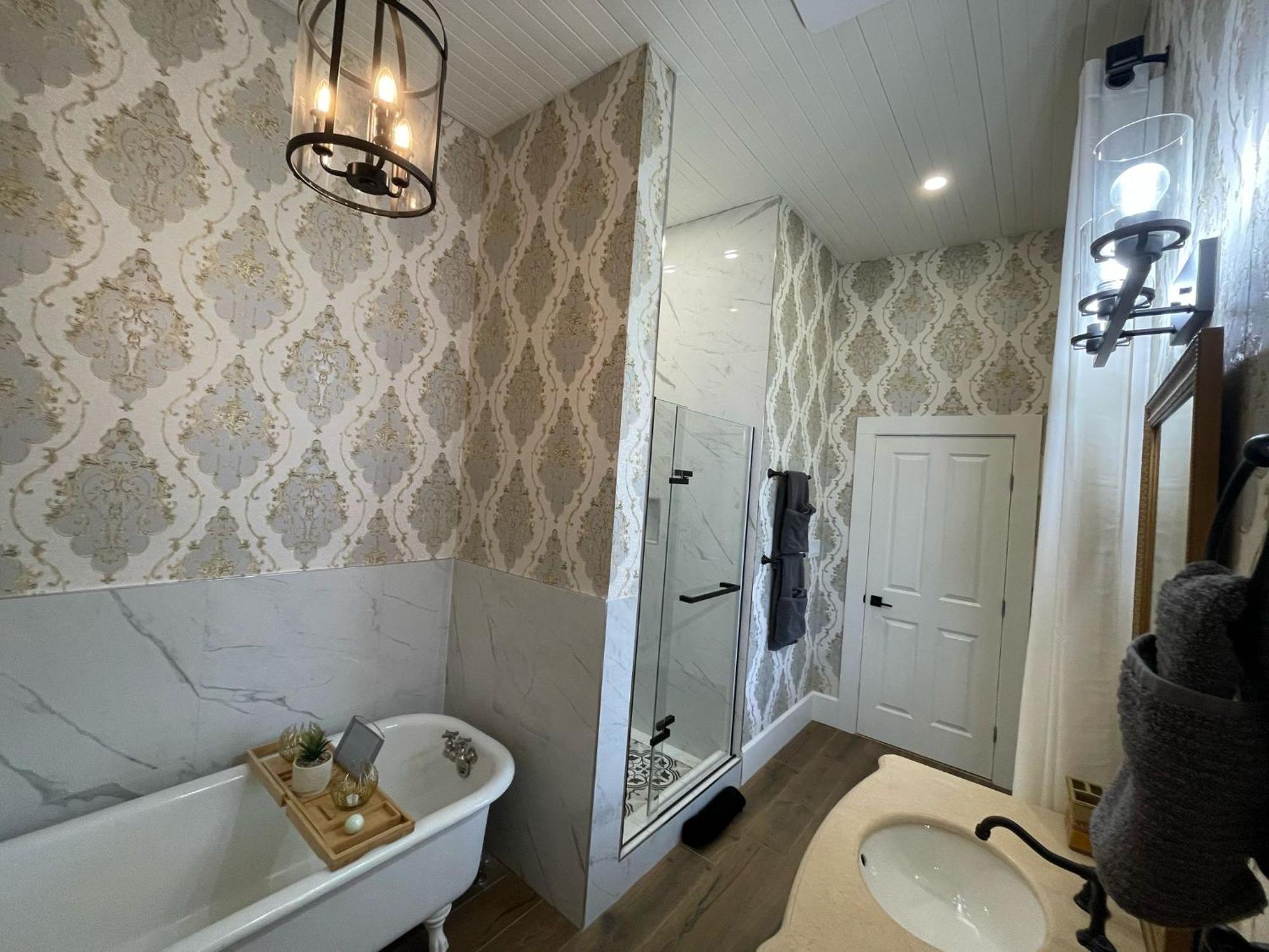 Woodside Farm Country Inn Sooke Buitenkant foto